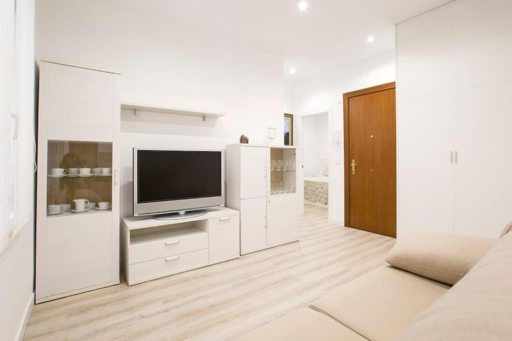 Piso En El Centro De Bilbao, Frente A La Alhondiga Apartment Luaran gambar